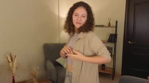 Snapshot of cynthia_myers chatting on October 18, 2025, 2:07 pm Lola online show from October 18, 2025, 2:07 pm