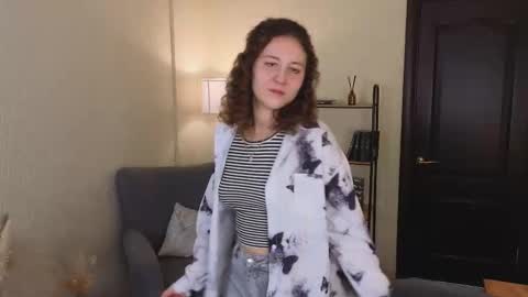 Snapshot of cynthia_myers chatting on October 20, 2025, 1:11 pm Lola online show from October 20, 2025, 1:11 pm