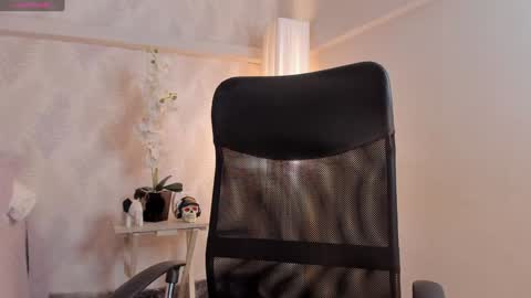 Snapshot of cyntia_adams chatting on December 27, 2024, 11:10 pm cyntia_adams online show from December 27, 2024, 11:10 pm