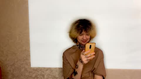 daaamnmeow online show from October 19, 2025, 1:50 am