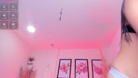 Daniela  online show from November 5, 2025, 12:05 pm