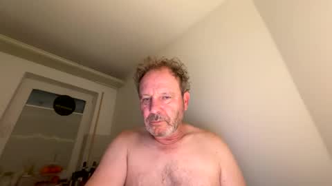 Snapshot of dachdecker7269 chatting on January 14, 2026, 5:02 am dachdecker7269 online show from January 14, 2026, 5:02 am