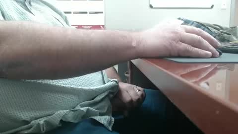 Snapshot of daddy7194 chatting on November 6, 2025, 11:00 am daddy7194 online show from November 6, 2025, 11:00 am