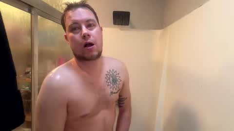 Snapshot of daddycam33 chatting on April 4, 2026, 10:51 pm DaddyCam33 online show from April 4, 2026, 10:51 pm