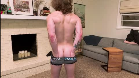 Snapshot of daddydaydrinkz chatting on January 24, 2025, 6:35 am DaddydayDrinkz online show from January 24, 2025, 6:35 am