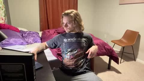 Snapshot of daddydaydrinkz chatting on February 26, 2025, 6:47 am DaddydayDrinkz online show from February 26, 2025, 6:47 am