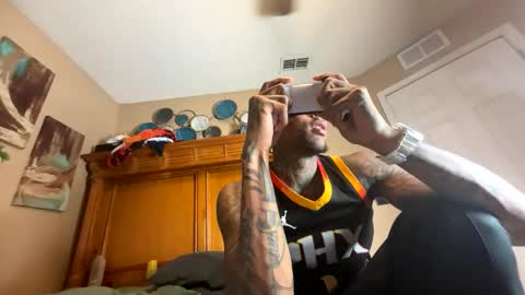 Snapshot of daddyjanimal chatting on November 12, 2025, 8:30 pm sexy tatted king bbc online show from November 12, 2025, 8:30 pm