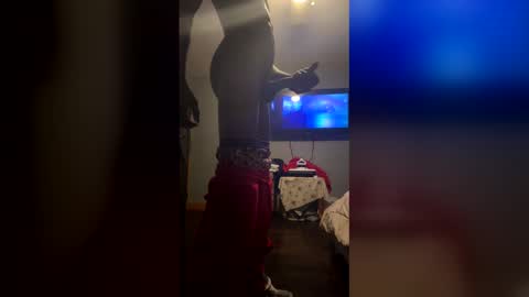 Snapshot of daddylong86 chatting on March 16, 2026, 4:29 am daddylong86 online show from March 16, 2026, 4:29 am