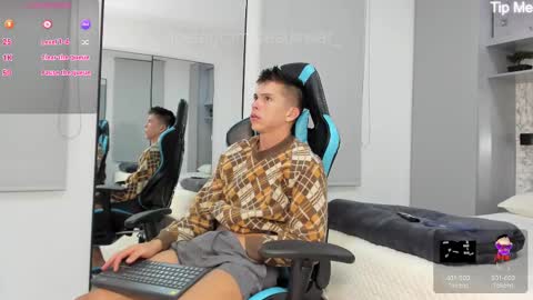 Snapshot of daddyrich4u chatting on October 12, 2025, 4:22 am daddyrich4u online show from October 12, 2025, 4:22 am