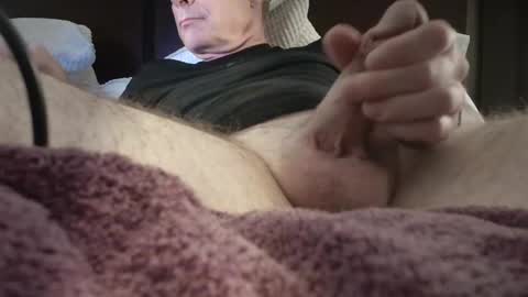 Daddy Runner online show from April 9, 2026, 6:13 am