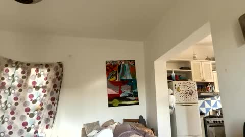 LOLY online show from November 28, 2025, 1:47 pm