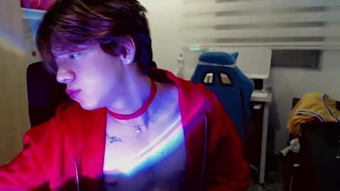 Snapshot of dae_lune chatting on February 15, 2026, 12:29 am dae_lune online show from February 15, 2026, 12:29 am