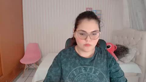 Snapshot of daeneryslove_doll chatting on September 21, 2025, 4:03 am daeneryslove_doll online show from September 21, 2025, 4:03 am