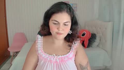 Snapshot of daeneryslove_doll chatting on September 23, 2025, 5:10 am daeneryslove_doll online show from September 23, 2025, 5:10 am