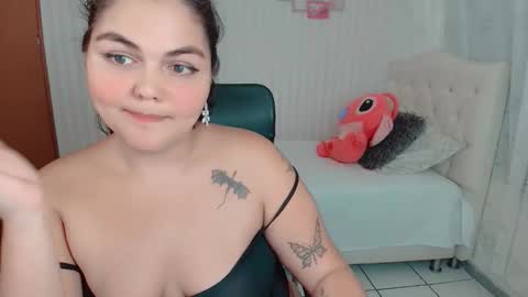 Snapshot of daeneryslove_doll chatting on October 4, 2025, 6:00 am daeneryslove_doll online show from October 4, 2025, 6:00 am