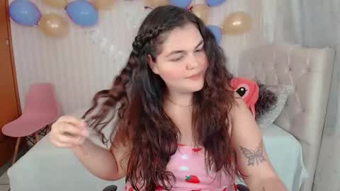 Snapshot of daeneryslove_doll chatting on October 10, 2025, 3:16 am daeneryslove_doll online show from October 10, 2025, 3:16 am