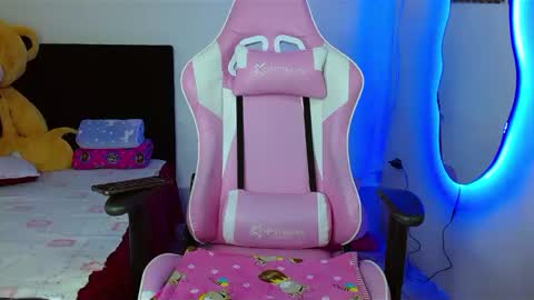 Snapshot of dafne_hot77 chatting on March 11, 2025, 6:41 pm dafne_hot77 online show from March 11, 2025, 6:41 pm