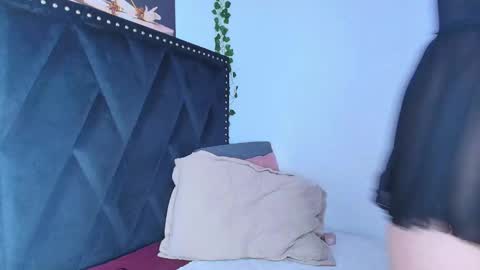 dafne_quenn online show from November 20, 2025, 1:11 pm