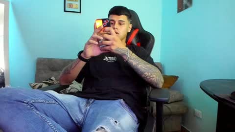 Snapshot of dage_19 chatting on December 5, 2024, 6:43 am my name is Jhon and I live in colombia online show from December 5, 2024, 6:43 am