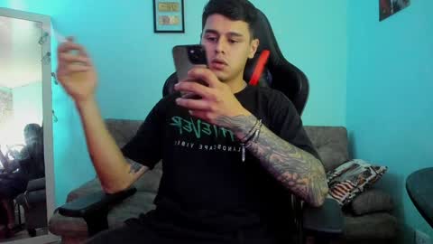 Snapshot of dage_19 chatting on January 5, 2025, 3:22 am my name is Jhon and I live in colombia online show from January 5, 2025, 3:22 am