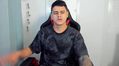 Snapshot of dage_19 chatting on September 18, 2025, 2:57 am my name is Jhon and I live in colombia online show from September 18, 2025, 2:57 am