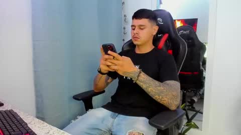 Snapshot of dage_19 chatting on October 21, 2025, 5:19 am my name is Jhon and I live in colombia online show from October 21, 2025, 5:19 am