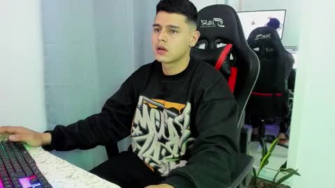 Snapshot of dage_19 chatting on November 4, 2025, 4:11 am my name is Jhon and I live in colombia online show from November 4, 2025, 4:11 am