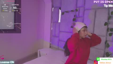 Dahiana  online show from November 14, 2025, 11:53 am