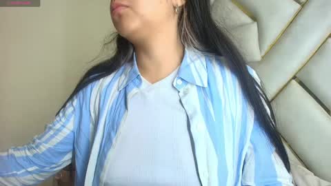 Dahiana  online show from April 4, 2026, 11:51 am