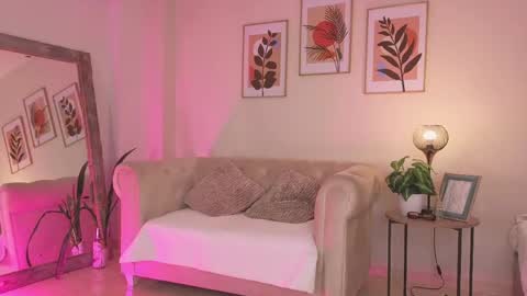 Snapshot of dahiana_walcott chatting on May 6, 2026, 8:47 pm Dahiann Walcott online show from May 6, 2026, 8:47 pm