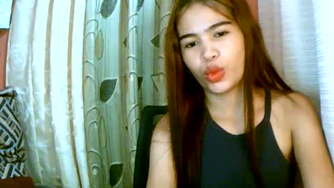 Snapshot of dahlia_123 chatting on December 23, 2024, 12:25 am Im Dahlia online show from December 23, 2024, 12:25 am