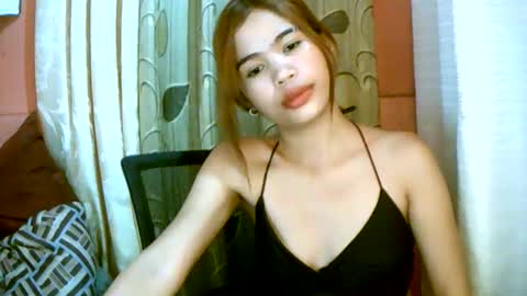 Snapshot of dahlia_123 chatting on January 13, 2025, 1:17 pm Im Dahlia online show from January 13, 2025, 1:17 pm
