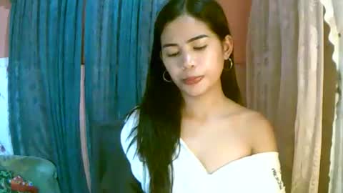 Im Dahlia online show from April 7, 2026, 11:10 am
