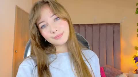 Snapshot of dahlia_rousse chatting on April 29, 2026, 7:01 am Dahlia online show from April 29, 2026, 7:01 am