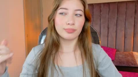 Snapshot of dahlia_rousse chatting on May 7, 2026, 8:31 am Dahlia online show from May 7, 2026, 8:31 am