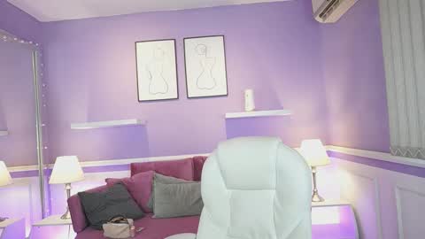 Dahlia Grey online show from September 17, 2025, 11:34 am