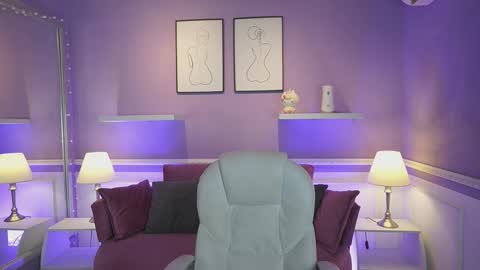 Dahlia Grey online show from November 19, 2025, 11:43 am