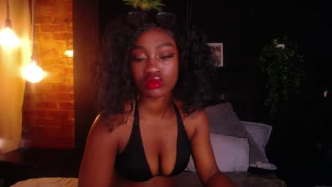 DAHYAN online show from April 12, 2026, 2:33 pm