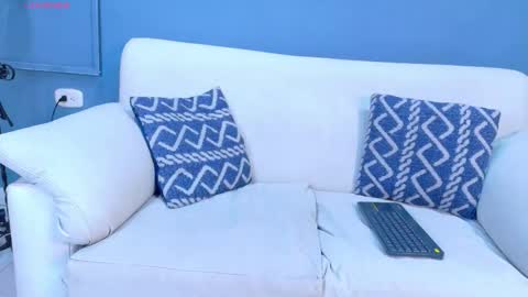 daiisy_kiss online show from October 28, 2025, 1:20 am