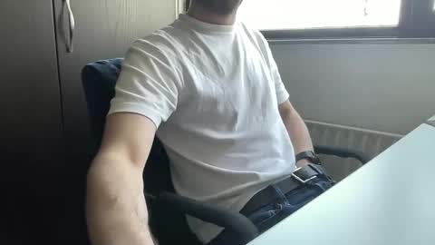 Snapshot of dailybully chatting on February 27, 2026, 9:53 am Your daily dose online show from February 27, 2026, 9:53 am