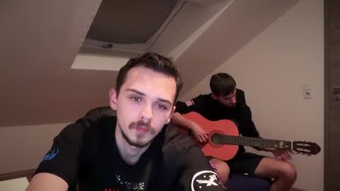 Snapshot of daimon_hall chatting on December 3, 2024, 8:39 pm Daimon online show from December 3, 2024, 8:39 pm