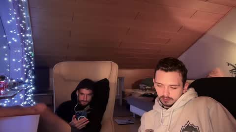 Snapshot of daimon_hall chatting on January 8, 2025, 4:23 am Daimon online show from January 8, 2025, 4:23 am