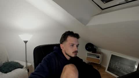 Snapshot of daimon_hall chatting on September 15, 2025, 10:54 pm Daimon online show from September 15, 2025, 10:54 pm