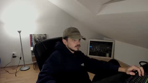 Snapshot of daimon_hall chatting on October 25, 2025, 11:10 pm Daimon online show from October 25, 2025, 11:10 pm