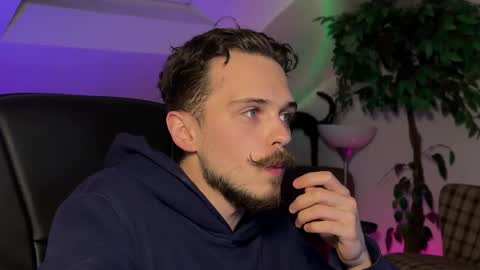 Snapshot of daimon_hall chatting on March 22, 2026, 6:44 pm Daimon online show from March 22, 2026, 6:44 pm