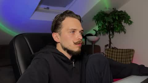 Snapshot of daimon_hall chatting on March 30, 2026, 8:21 pm Daimon online show from March 30, 2026, 8:21 pm