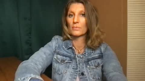 Daisy137 online show from January 5, 2025, 1:24 am