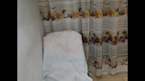 Snapshot of daisy_ashe chatting on October 13, 2025, 6:52 pm Ashe online show from October 13, 2025, 6:52 pm