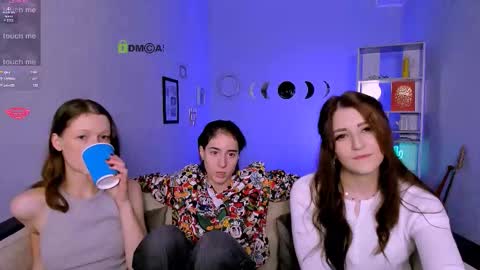 daisy online show from December 16, 2025, 8:25 pm