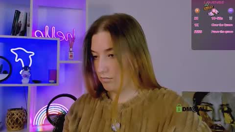 Little Di online show from December 13, 2025, 8:47 pm